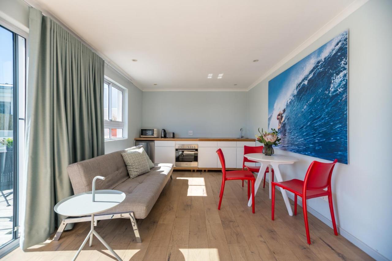 Ocean12 Guesthouse Sunset Beach Cidade Do Cabo Exterior foto